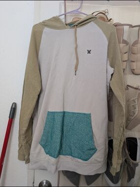 Hurley Hoodie in Beige, Olive & Teal Colorblock